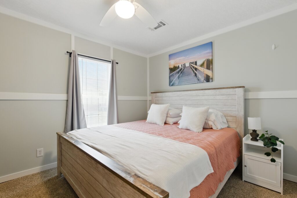 29_bedroom