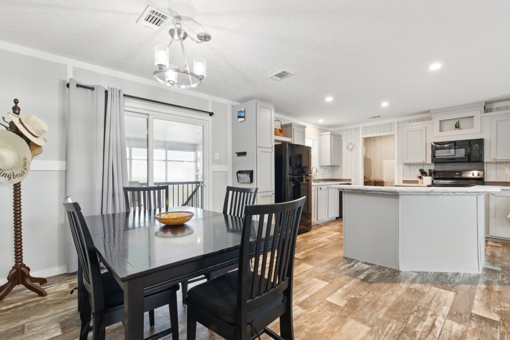 7_dining room