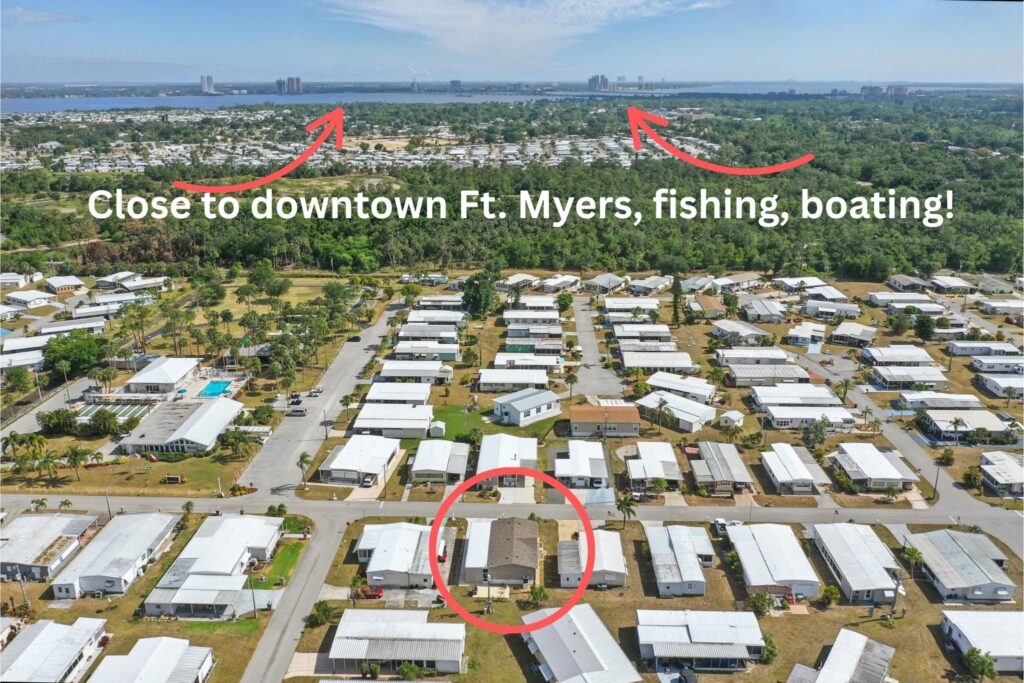 Close to downtown Ft. Myers, fishing, boating!